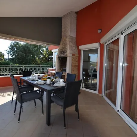 فيلة Casa Rubino روفينج