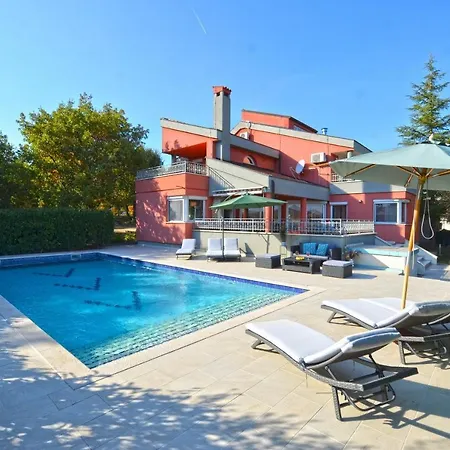 Vila Casa Rubino