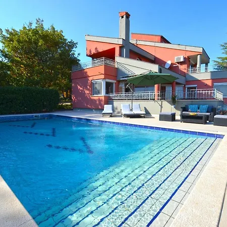 Vila Casa Rubino